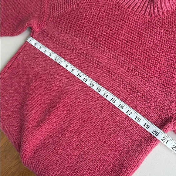 Hand-Knit Wool Sweater Raspberry Pink - Picture 10 of 14